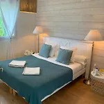 D'hotes La Louisiane Bed & Breakfast 4*