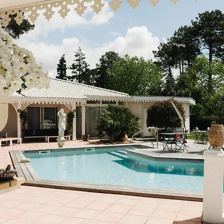 Chambres D'Hotes Villa La Louisiane 4*