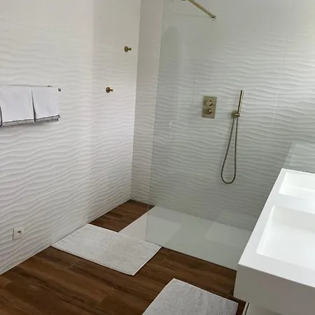 فندق مبيت وإفطار D'hotes La Louisiane 3*