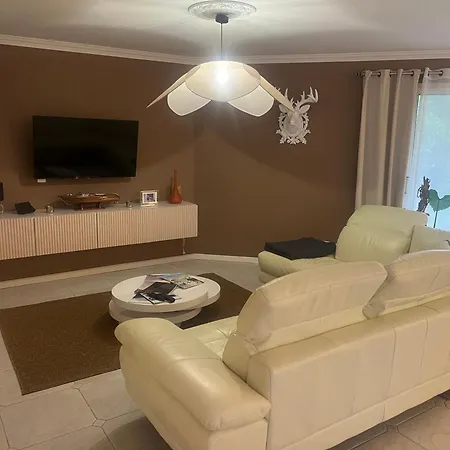 Chambres D'Hotes Villa La Louisiane Bed & Breakfast